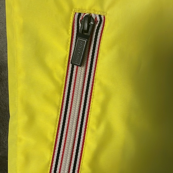 HUNTER Lightweight Packable Jacket - Picture 5 of 9